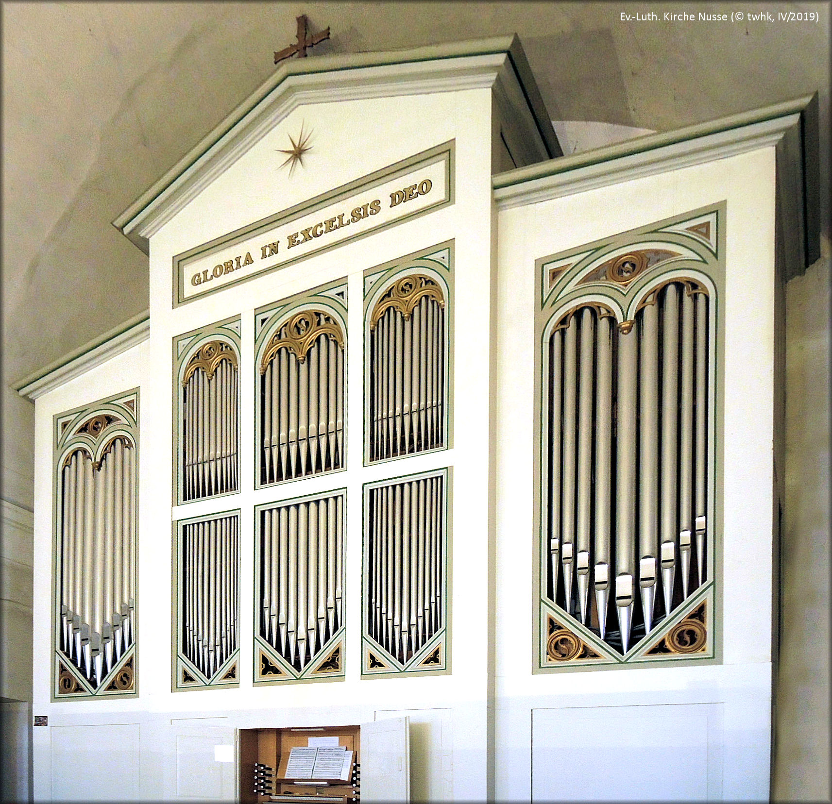 kirche nusse - 9037 - orgel.jpg