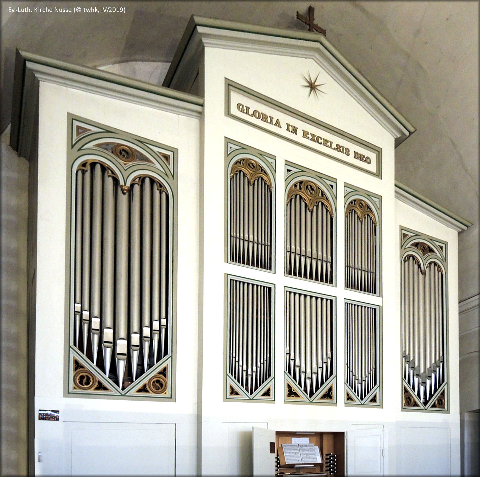 kirche nusse - 9038 - orgel.jpg