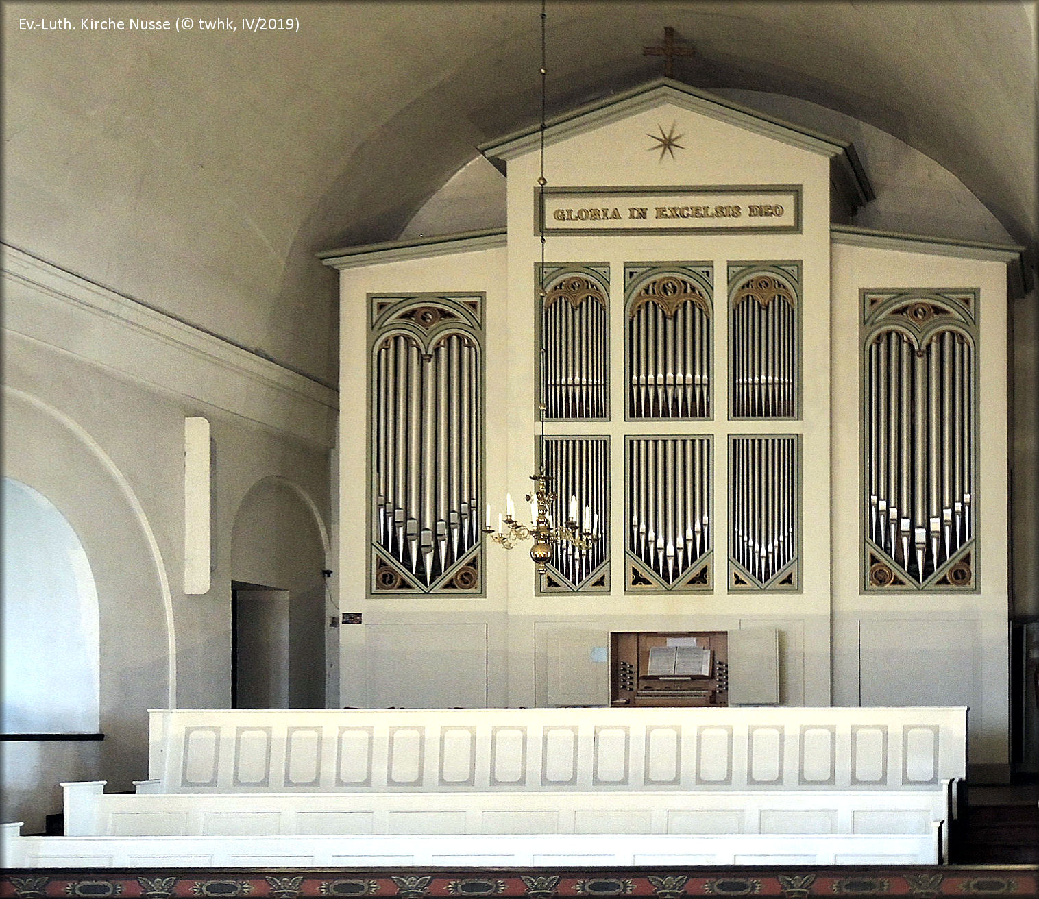 kirche nusse - 9046 - orgel.jpg
